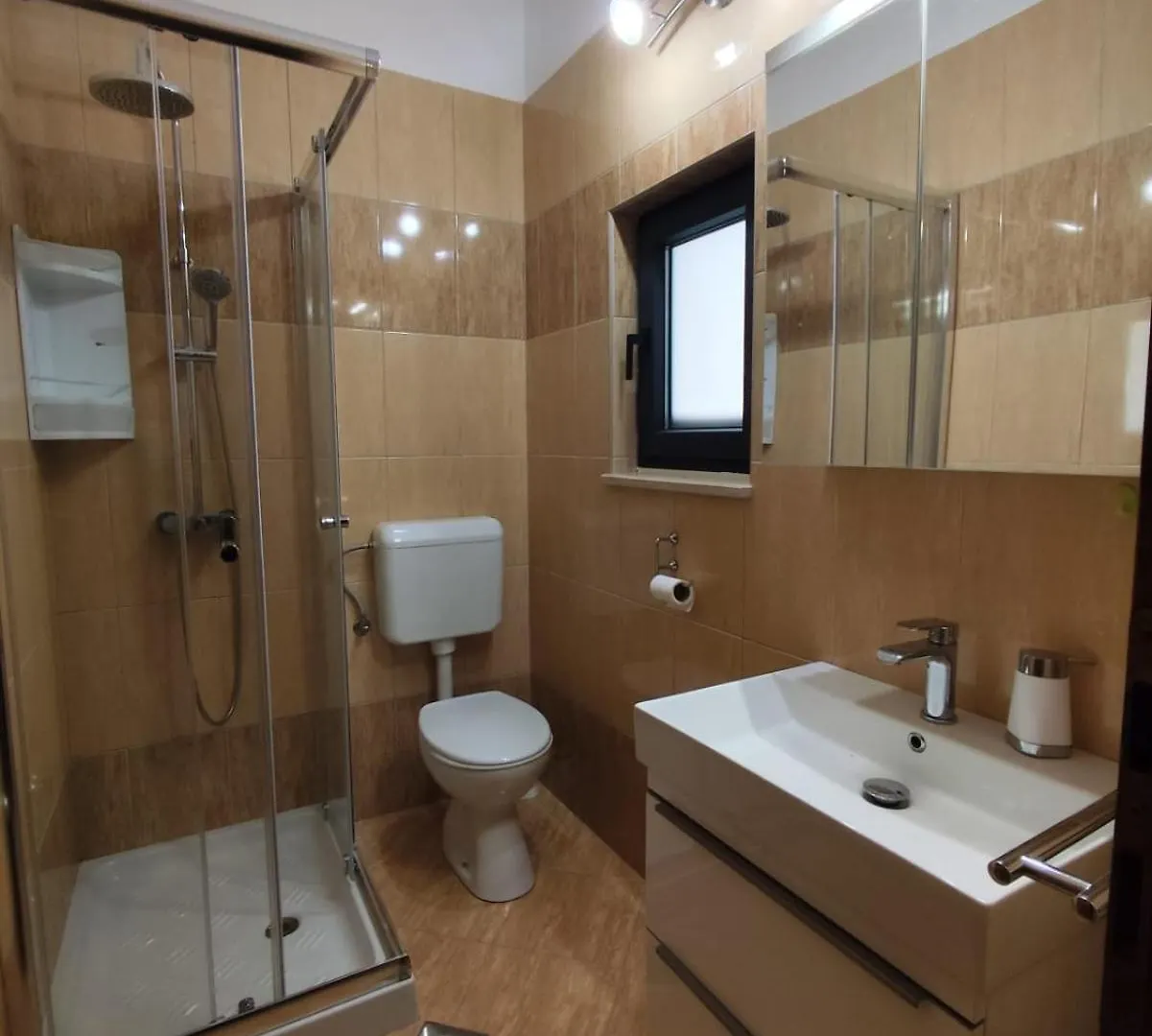 Villa Tramonto 4 Stars, كرينكا